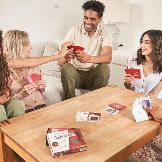 EXPLODING KITTENS:EL BIEN CONTRA EL image 3