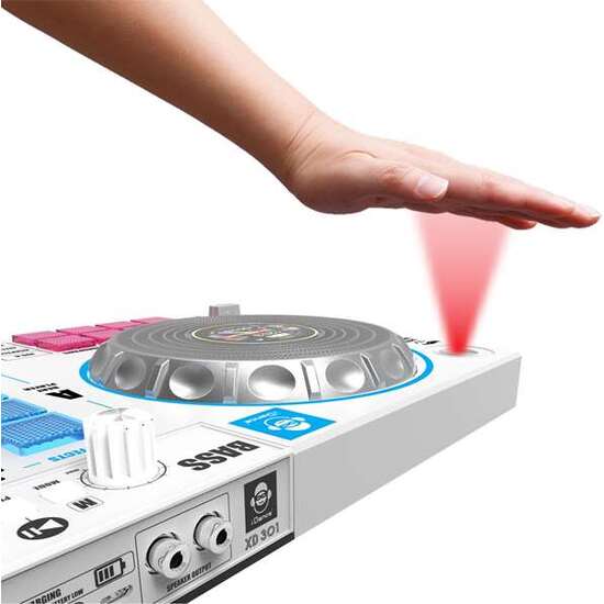 MESA DE MEZCLAS DE DJ CON KARAOKE Y 2 ALTAVOCES BLANCO image 2