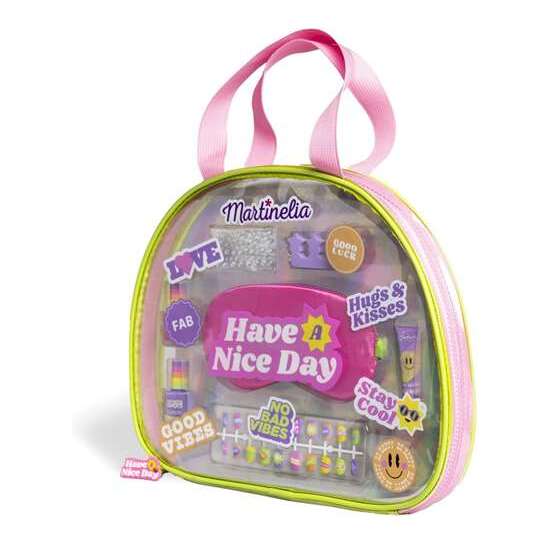 BOLSO DE BELLEZA MARTINELIA SUPER GIRL. INCLUYE UÑAS POSTIZAS,ESMALTES,PEGATINAS,SEPARADOR DE DEDOS Y BRILLO DE LABIOS. image 2