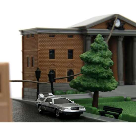 NANO ESCENARIO REGRESO AL FUTURO - DIORAMA PLAZA DE LA CORTE DE HILL VALLEY image 5