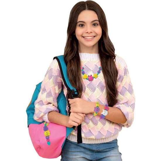 ESTUDIO DE DISEÑO SUPER SQUEEZE,COMBINA MODA Y COMPLEMENTOS image 3
