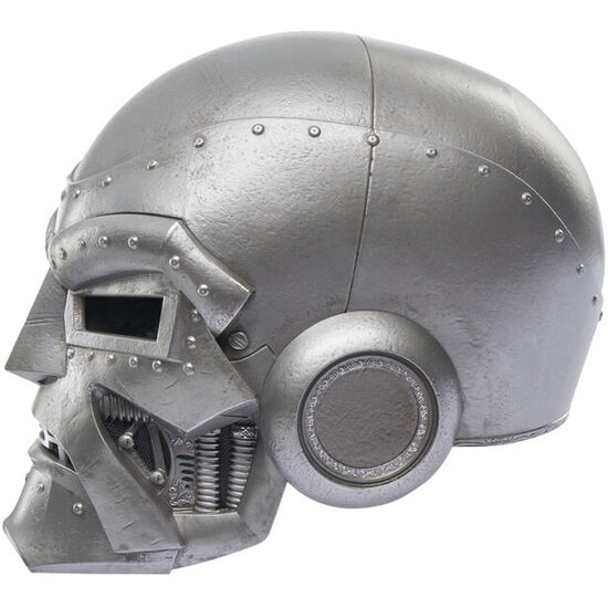 CASCO PREMIUM DOCTOR DOOM MARVEL LEGENDS image 2