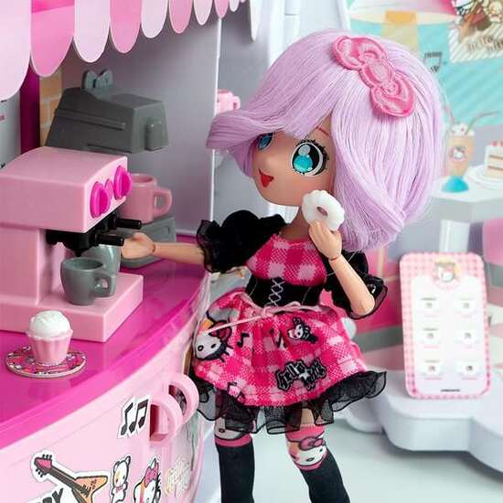 CAFETERIA HELLO KITTY CAFÉ CON ACCESORIOS. image 2