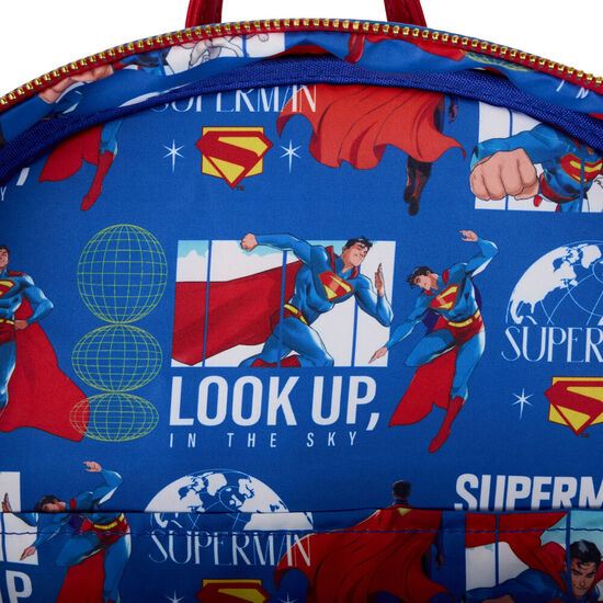 MOCHILA SUPERMAN DC COMICS LOUNGEFLY 43CM image 2