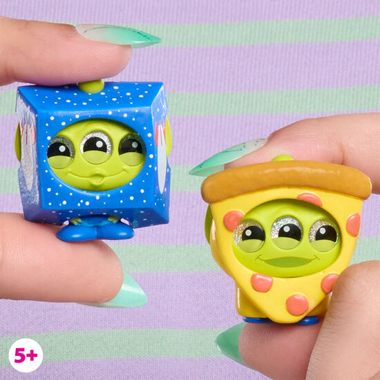 ARMARIO SORPRESA 2 FIGURAS DISFRACES DISNEY DOORABLES SURTIDO image 2