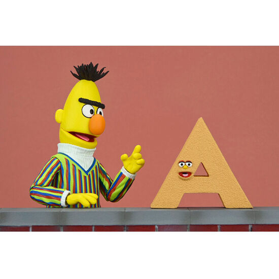 FIGURA ULTIMATE BLAS BARRIO SESAMO 18CM image 2