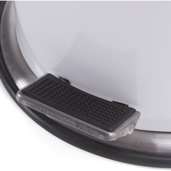 CUBO BASURA CON PEDAL-TAPA Y BASE DE ACERO INOX 3L image 2