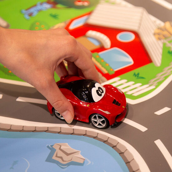 CIRCUITO + COCHE FERRARI image 1