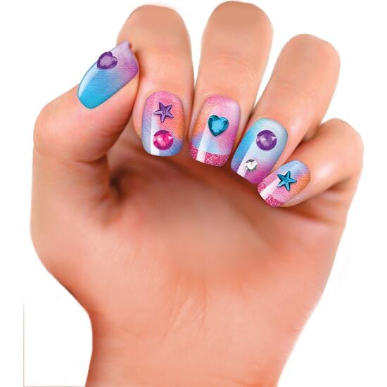 TATUAJES Y UÑAS BRILLANTES CON PURPURINA image 7