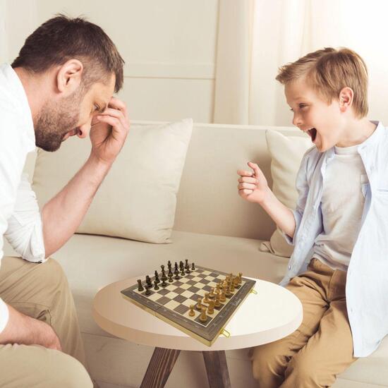 AJEDREZ MAGNÉTICO PLEGABLE DE MADERA image 4