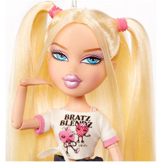 MUÃ±ECA CLOE STYLIN + CAMISETA BRATZ image 3